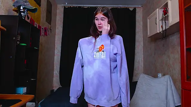 litle owl online show from 09-23-25, 05:05