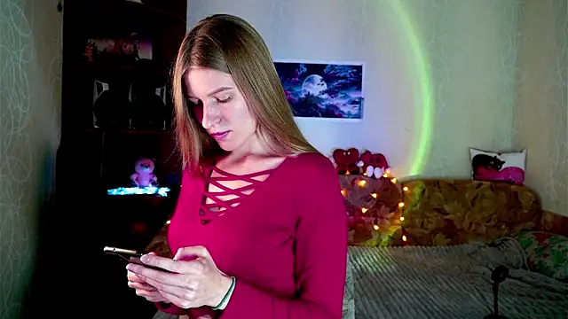 Snapshot of Luntryy chatting on 10-27-25, 09:57 Luntryy online show from 10-27-25, 09:57