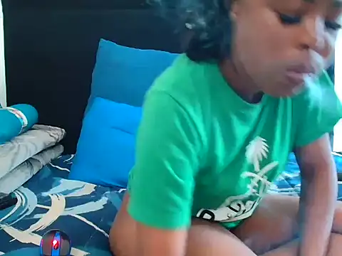 Snapshot of CreamySexyPussy chatting on 10-07-25, 09:06 CreamySexyPussy online show from 10-07-25, 09:06