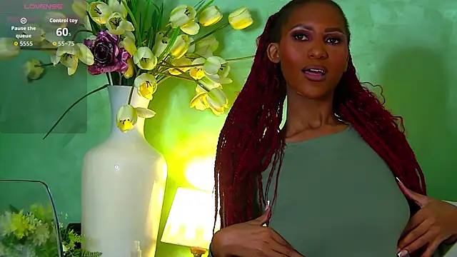 Snapshot of Izzie_Sugar chatting on 10-09-25, 07:12 Izzie Sugar online show from 10-09-25, 07:12