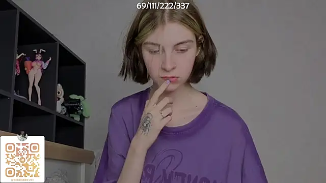 Snapshot of bertamimi chatting on 09-22-25, 06:32 bertamimi online show from 09-22-25, 06:32