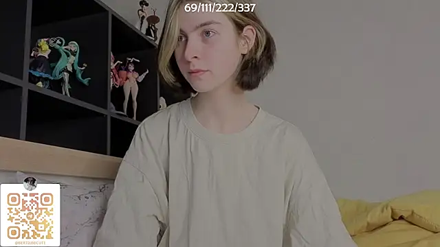 Snapshot of bertamimi chatting on 09-30-25, 05:40 bertamimi online show from 09-30-25, 05:40