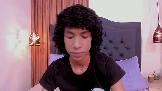 Snapshot of Johan_gz_ chatting on 06-23-26, 11:30 Johan gz online show from 06-23-26, 11:30