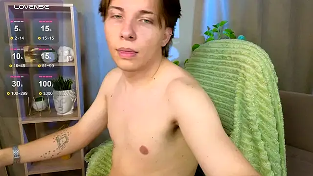 Snapshot of Robby_Manson chatting on 11-14-25, 05:50 Robby Manson online show from 11-14-25, 05:50