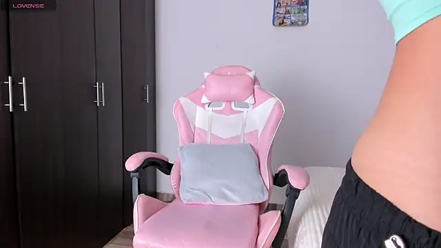 kendal hot01 online show from 02-23-26, 06:49