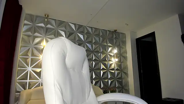 hellen tease online show from 12-18-25, 12:55