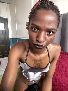 Trans fairy online show from 02-01-26, 01:31