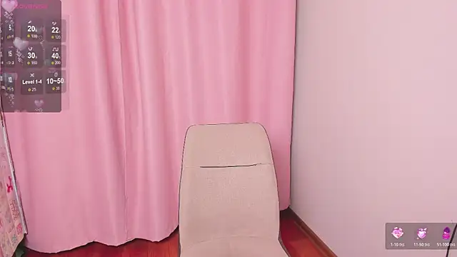 Snapshot of yoi_mika chatting on 10-22-25, 10:31 yoi mika online show from 10-22-25, 10:31