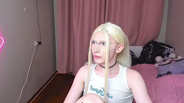 Snapshot of yoi_mika chatting on 12-02-25, 10:49 yoi mika online show from 12-02-25, 10:49