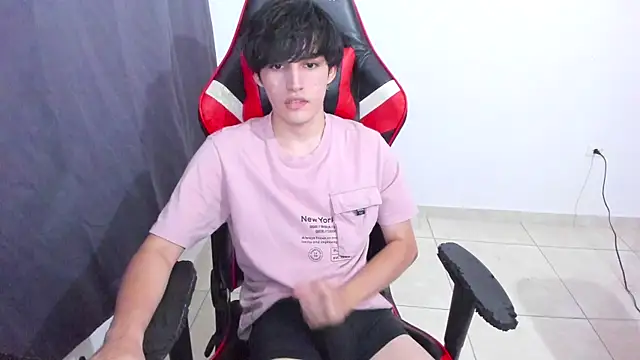 Snapshot of eren_188 chatting on 11-03-25, 05:09 eren 188 online show from 11-03-25, 05:09