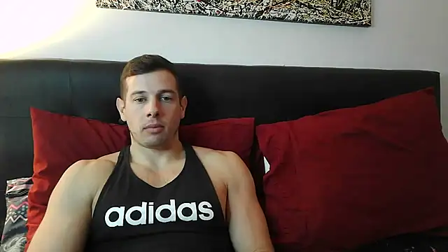 luca23millo90 online show from 05-19-26, 03:57