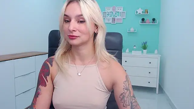 LilFleurish online show from 10-23-25, 04:23