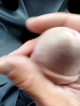 Snapshot of Micki2 chatting on 09-30-25, 01:05 Micki2 online show from 09-30-25, 01:05