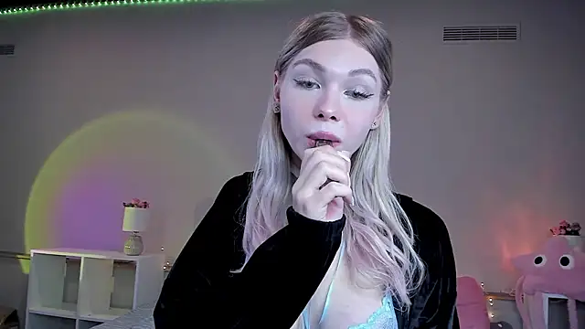 Blondy Fina online show from 03-14-26, 11:37