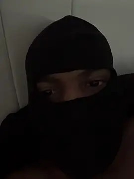 Snapshot of metissebmlongue chatting on 09-08-25, 03:22 metissebmlongue online show from 09-08-25, 03:22