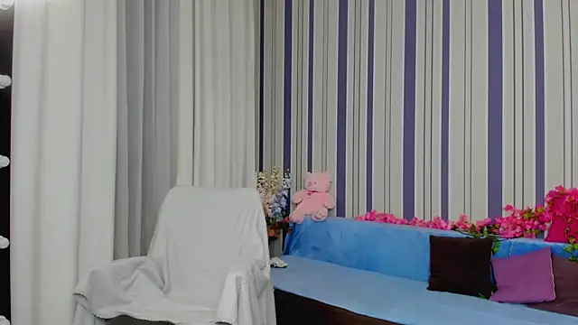 MilanaAlvis online show from 10-31-25, 01:12