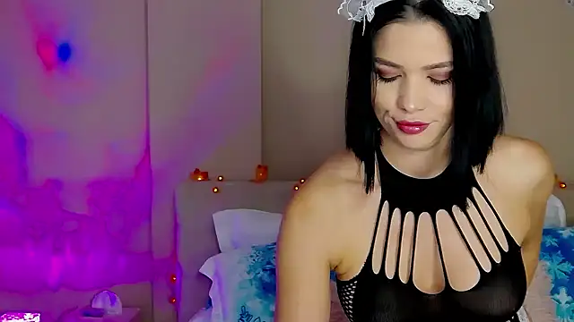 Emily Sheen online show from 10-28-25, 05:11