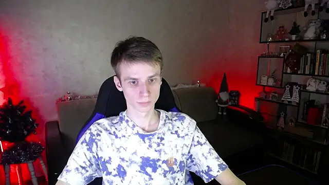 yes cute boy  online show from 01-08-26, 09:17