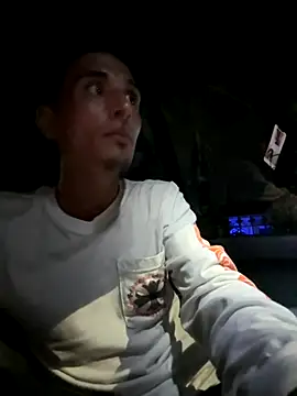 Snapshot of Cuban_4777 chatting on 09-22-25, 03:08 Cuban 4777 online show from 09-22-25, 03:08