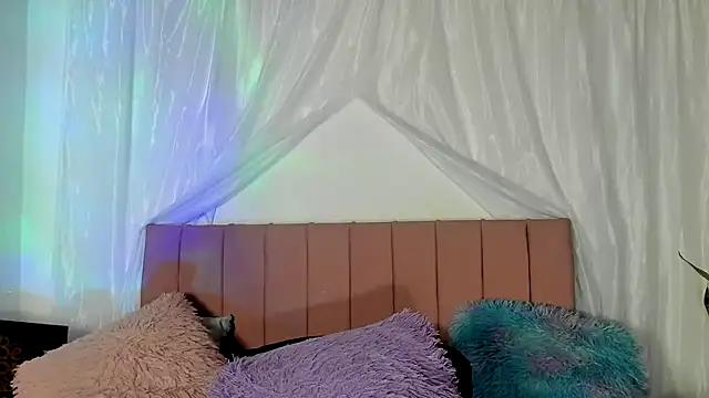 Tania xw online show from 11-19-25, 03:06