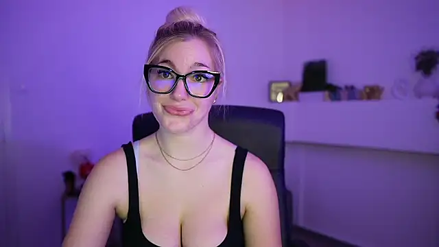 leokitty  online show from 04-28-26, 01:27