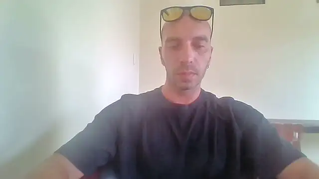Snapshot of bigdick_italy chatting on 02-19-26, 01:56 bigdick italy online show from 02-19-26, 01:56