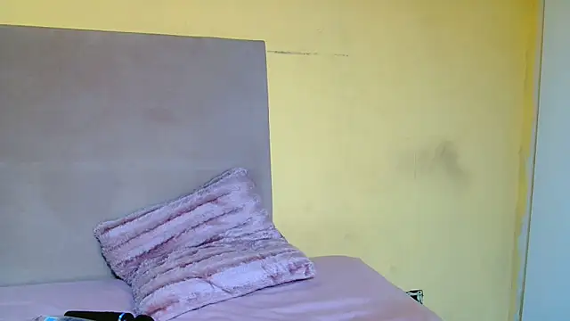 thique doll online show from 10-30-25, 08:31