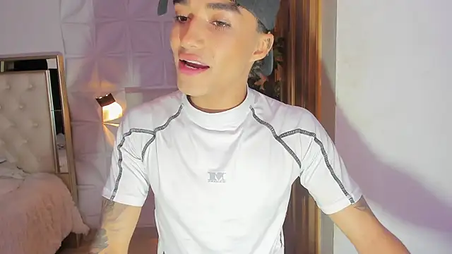 Wyatt Rose online show from 11-27-25, 03:41