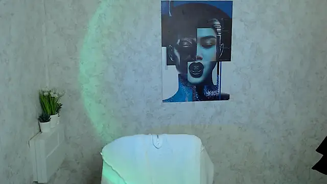 Snapshot of JuliaTopp_ chatting on 11-06-25, 05:41 JuliaTopp online show from 11-06-25, 05:41