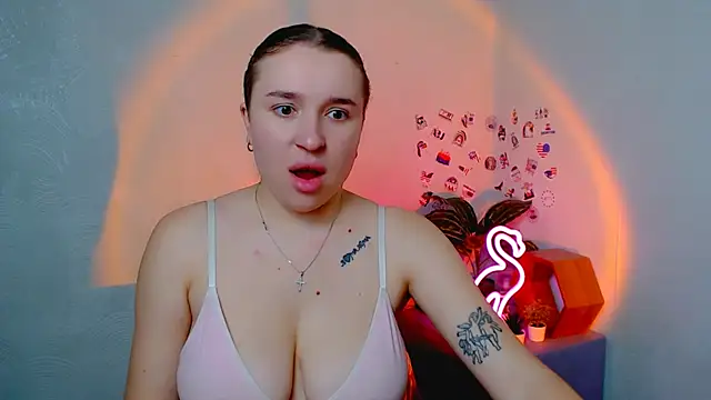 Snapshot of JuliaTopp_ chatting on 11-19-25, 08:03 JuliaTopp online show from 11-19-25, 08:03