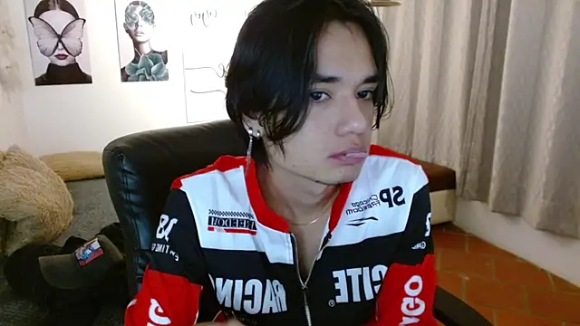 Snapshot of davoxer chatting on 09-21-25, 04:03 davoxer online show from 09-21-25, 04:03