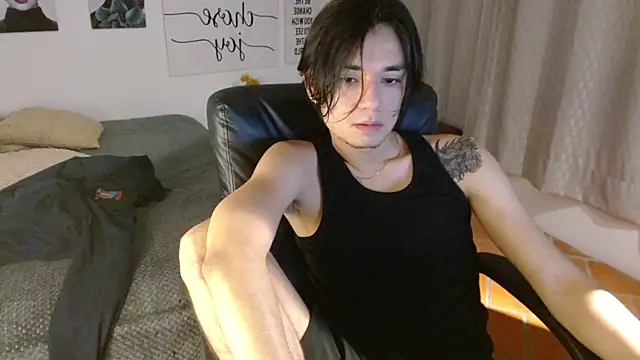 Snapshot of davoxer chatting on 10-15-25, 02:55 davoxer online show from 10-15-25, 02:55