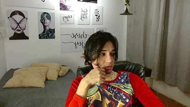 Snapshot of davoxer chatting on 10-18-25, 03:42 davoxer online show from 10-18-25, 03:42