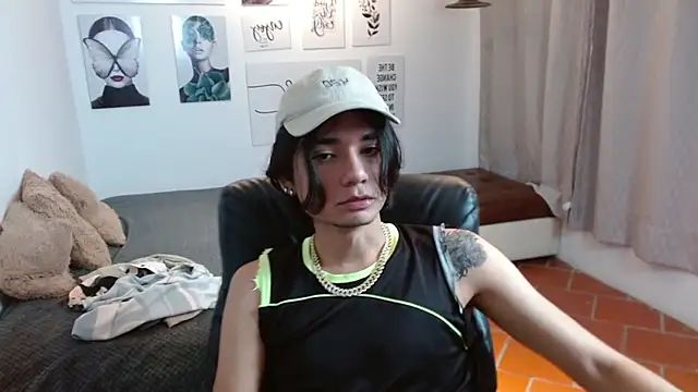 Snapshot of davoxer chatting on 10-25-25, 03:14 davoxer online show from 10-25-25, 03:14