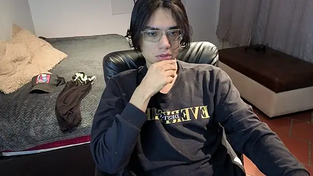 Snapshot of davoxer chatting on 11-26-25, 03:40 davoxer online show from 11-26-25, 03:40