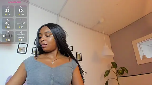 Snapshot of Coco_joness chatting on 11-21-25, 08:51 Coco joness online show from 11-21-25, 08:51