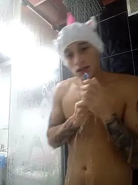 Snapshot of Masterblue_hot chatting on 11-22-25, 05:45 Masterblue hot online show from 11-22-25, 05:45