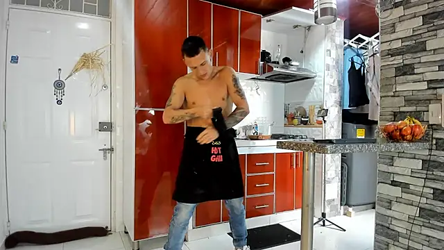 Snapshot of Masterblue_hot chatting on 11-24-25, 07:24 Masterblue hot online show from 11-24-25, 07:24