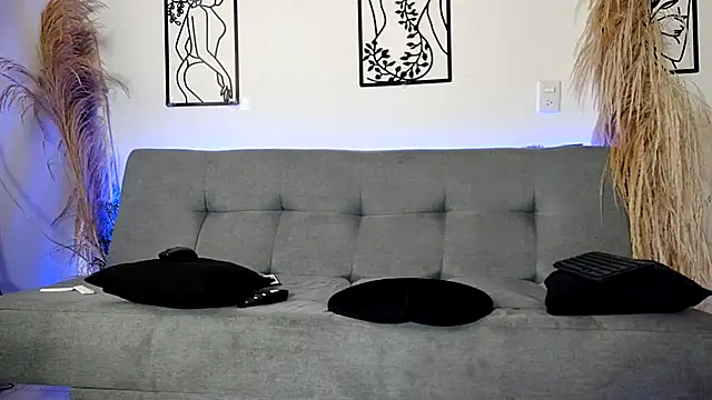 Snapshot of Masterblue_hot chatting on 11-30-25, 02:21 Masterblue hot online show from 11-30-25, 02:21