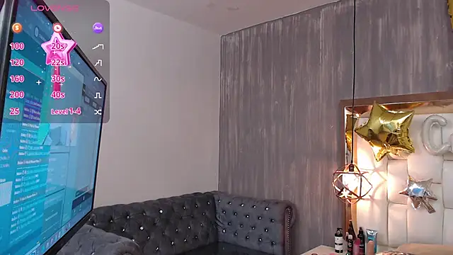 Snapshot of Foxxy_Doll chatting on 10-06-25, 02:58 Foxxy Doll online show from 10-06-25, 02:58