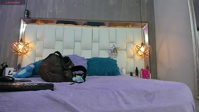 Foxxy Doll online show from 04-20-26, 02:53