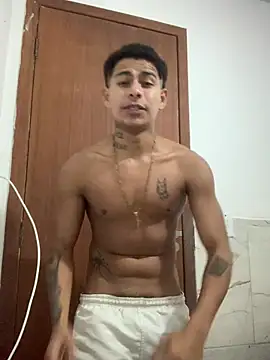 Snapshot of Novindot23cm chatting on 06-19-26, 02:38 Novindot23cm online show from 06-19-26, 02:38