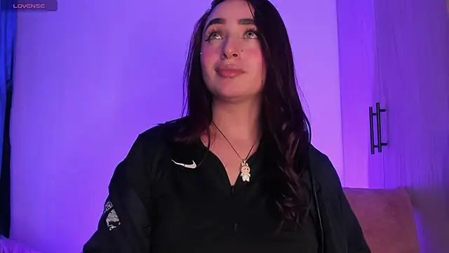 scarlett Collinss online show from 11-26-25, 05:30