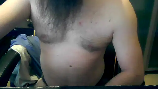 Snapshot of LondonMan1988 chatting on 02-18-26, 12:28 LondonMan1988 online show from 02-18-26, 12:28