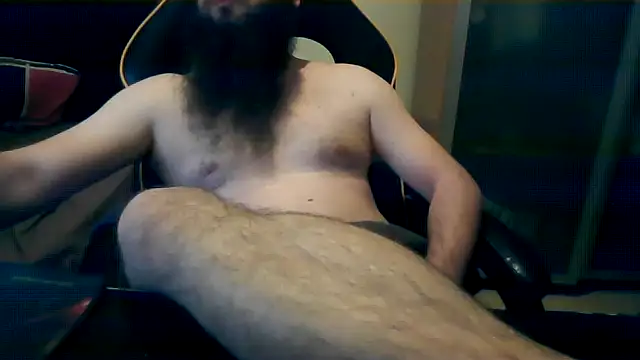 Snapshot of LondonMan1988 chatting on 02-28-26, 11:50 LondonMan1988 online show from 02-28-26, 11:50