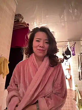 anna yngs online show from 11-08-25, 12:00