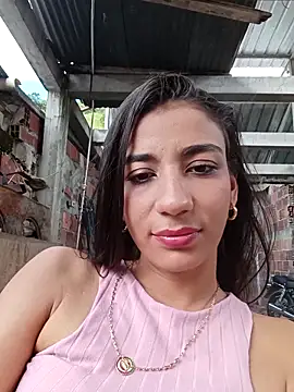 Snapshot of -juicy_ chatting on 10-11-25, 07:23 -juicy online show from 10-11-25, 07:23