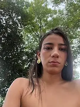 Snapshot of -juicy_ chatting on 11-23-25, 09:36 -juicy online show from 11-23-25, 09:36