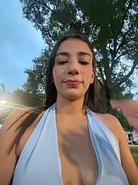 Snapshot of -juicy_ chatting on 11-30-25, 10:36 -juicy online show from 11-30-25, 10:36