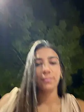 Snapshot of -juicy_ chatting on 12-15-25, 11:31 -juicy online show from 12-15-25, 11:31